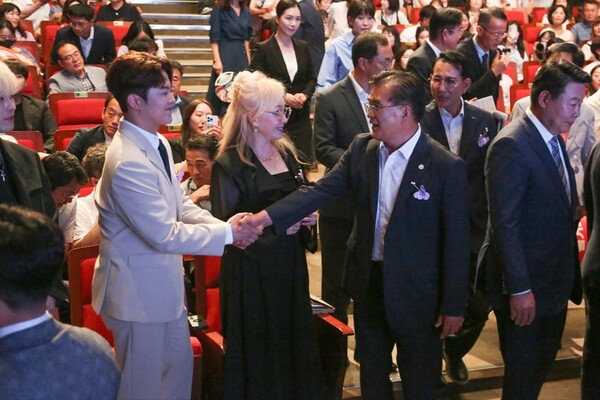 ▲ 박민수가 지난달 25일 '2025~2026 충남 방문의 해' 앰버서더로 위촉됐다. 제공|충남도