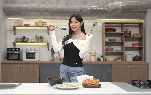 ▲ MBN '알토란'에 MC로 합류한 조정민은 '맛짜르트'로 불릴 만큼 음식과 요리 분야에도 뛰어난 재주를 갖고 있다. 제공|루체엔터테인먼트