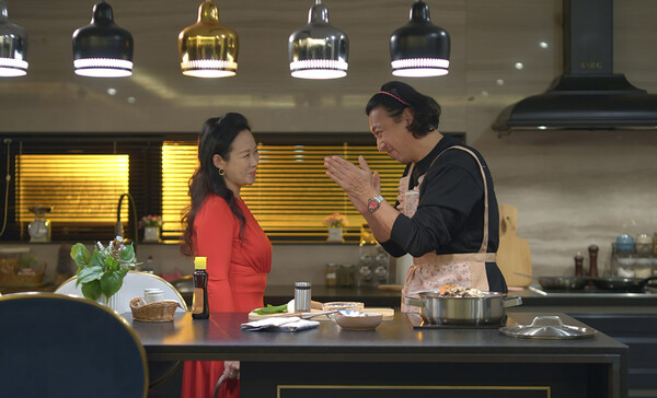 '시트콤 대부' 송창의 PD와 신스틸러들이 꾸미는 신개념 시트콤 '고장난 가족' 론칭