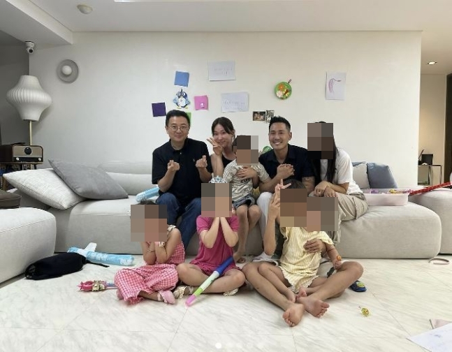 ▲ 이지혜와 크리스 가족. 출처| 이지혜 인스타그램