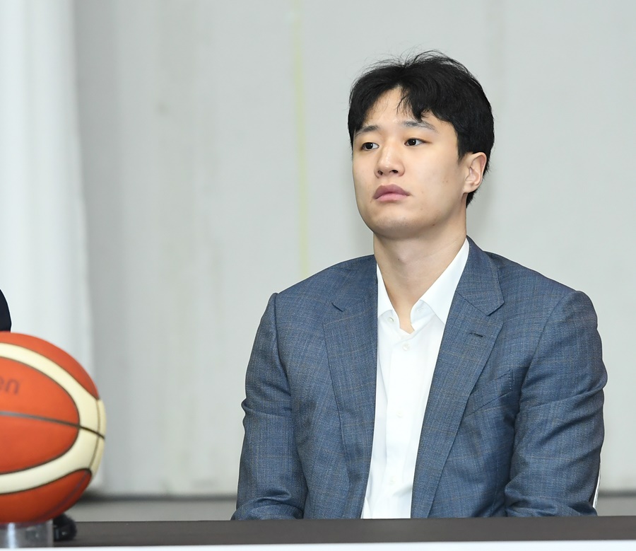 '유튜브 직접 출연' 허웅, 불난 여론에 기름…"대응 안할 것"→공개 인터뷰로 입장 번복