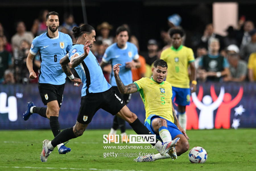 ▲ 삼바축구 브라질이 2024 코파 아메리카 8강에서 탈락했다. 2019년 우승 이후 두 대회 연속 정상 탈환에 실패했다. 우루과이는 10명으로 브라질과 비긴 뒤 승부차기를 통해 준결승에 올랐다.