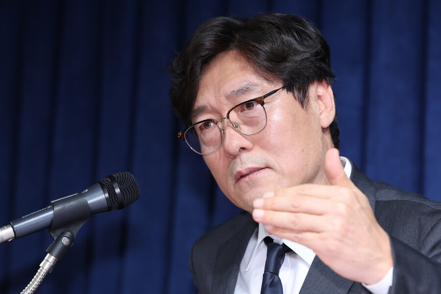 ▲ 이임생 대한축구협회 기술 이사는 홍명보 감독 자택으로 찾아가 대표팀 감독이 됐으면 좋겠다고 설득했다고 한다.   ⓒ연합뉴스
