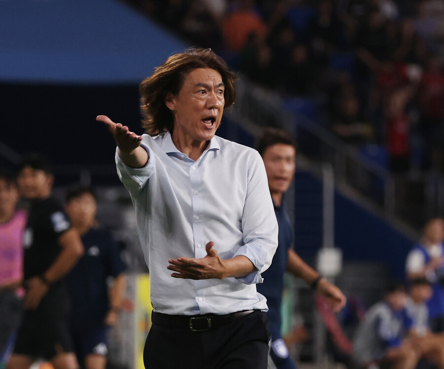'내국인 임시 감독 두 명' 5개월 허비하고 홍명보, 축구협회 향한 비난 여론 활활