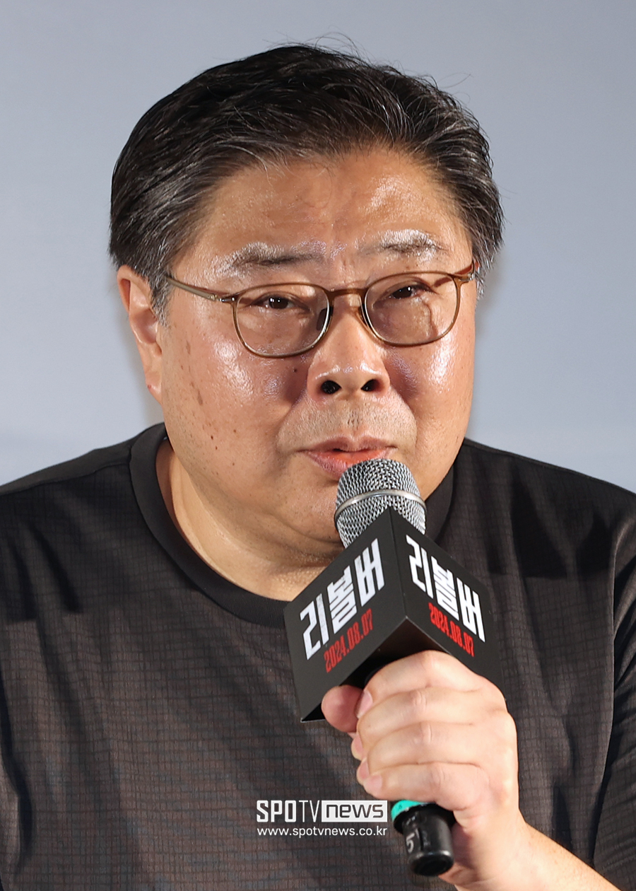 [포토S] 인사말 하는 오승욱 감독