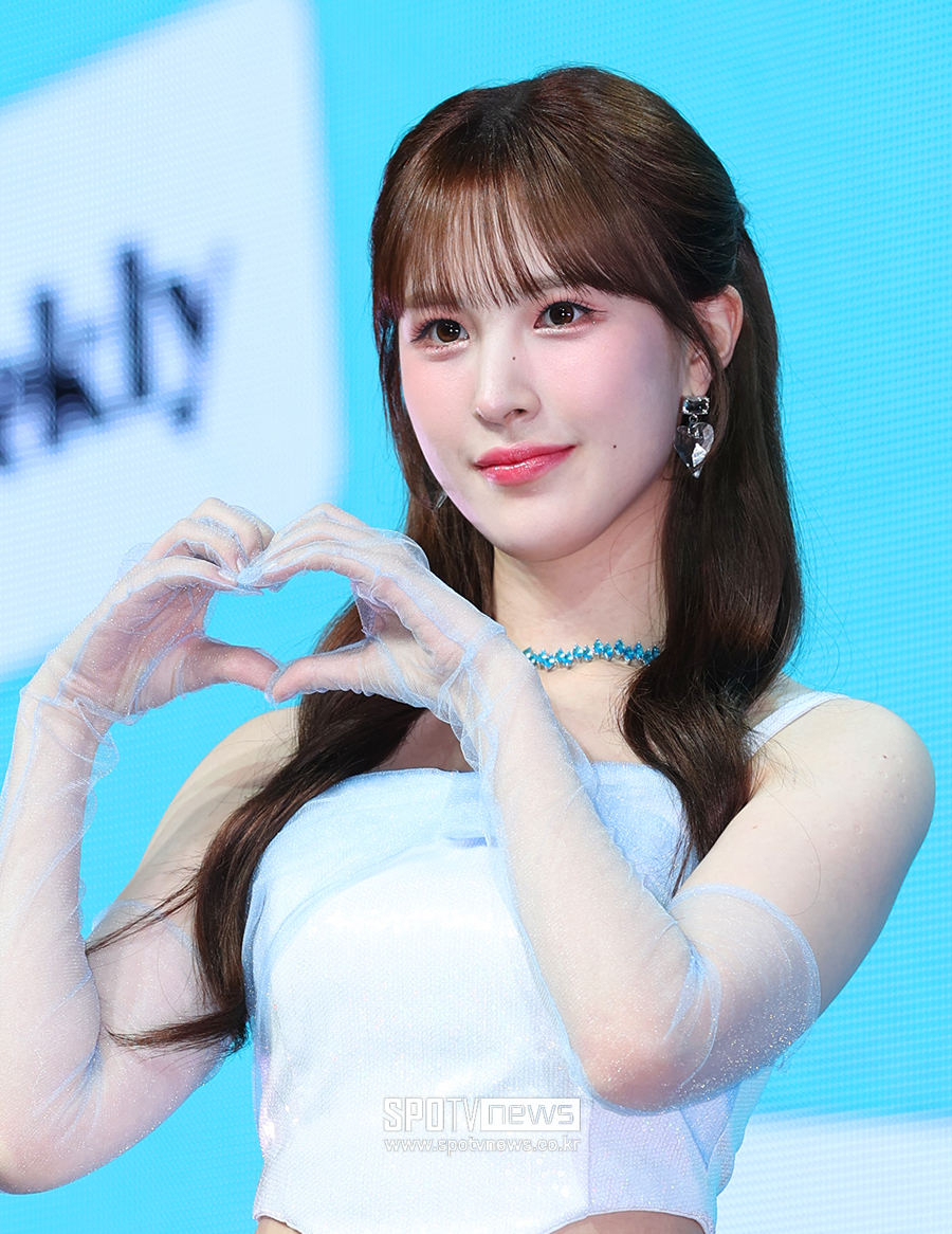 위클리 재희 "8개월 만에 컴백…멤버 모두 성장해서 돌아왔다"