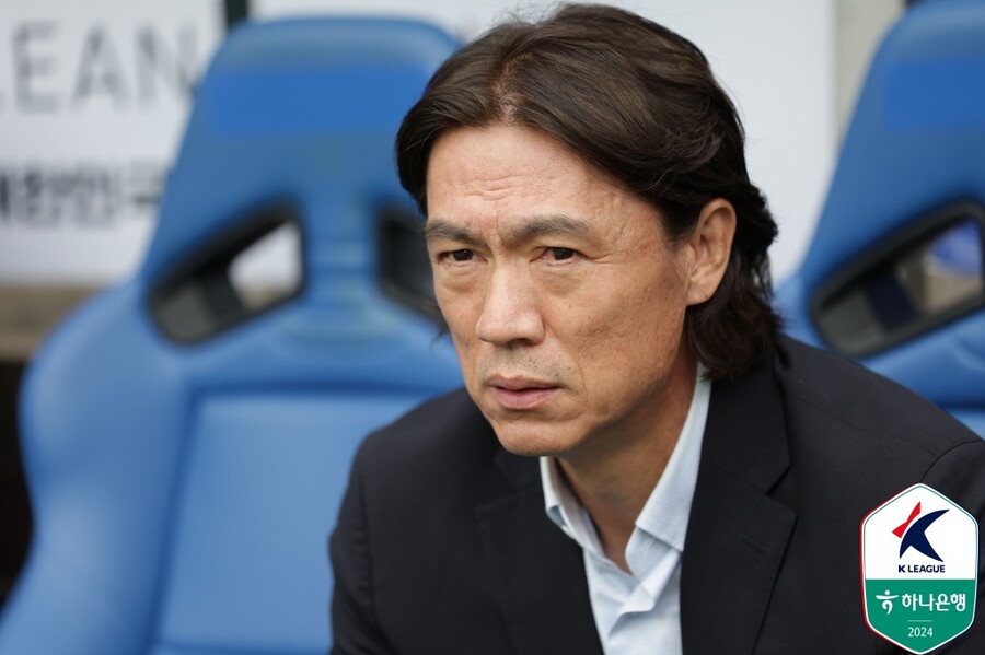 ▲ 대한축구협회를 향한 비판 대열에 이영표 전 대한축구협회 부회장까지 합류했다. 이 위원은 9일 JTBC 뉴스룸에 출연해 대한축구협회가 홍명보 감독을 선임한 것을 두고 "실수가 반복되면 실력"이라며 대대적인 변화를 촉구했다. ⓒ한국프로축구연맹