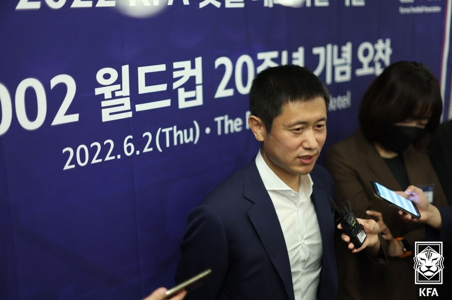 ▲ 대한축구협회를 향한 비판 대열에 이영표 전 대한축구협회 부회장까지 합류했다. 이 위원은 9일 JTBC 뉴스룸에 출연해 대한축구협회가 홍명보 감독을 선임한 것을 두고 "실수가 반복되면 실력"이라며 대대적인 변화를 촉구했다. ⓒ대한축구협회 ⓒ대한축구협회