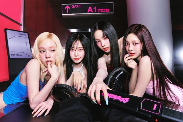 에스파 '슈퍼노바', 스포티파이 1억 스트리밍…日 데뷔싱글은 美 업록스 '금주 최고의 신곡'