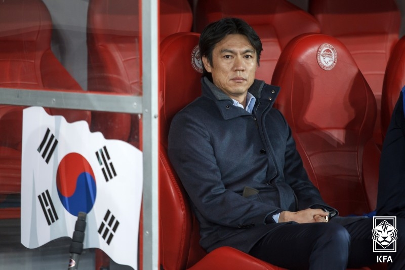 '탑다운' 클린스만 가고 '불공정' 홍명보호 출범...10년 전 의리 축구보다 지탄 받는 최악의 출발