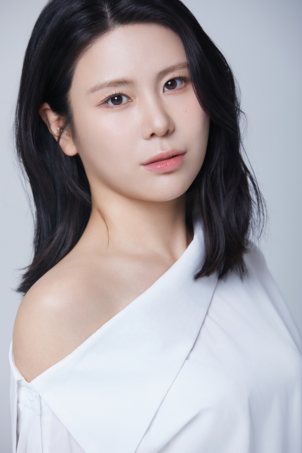 '미스트롯3' 최향, 1년만에 새 음반 발표