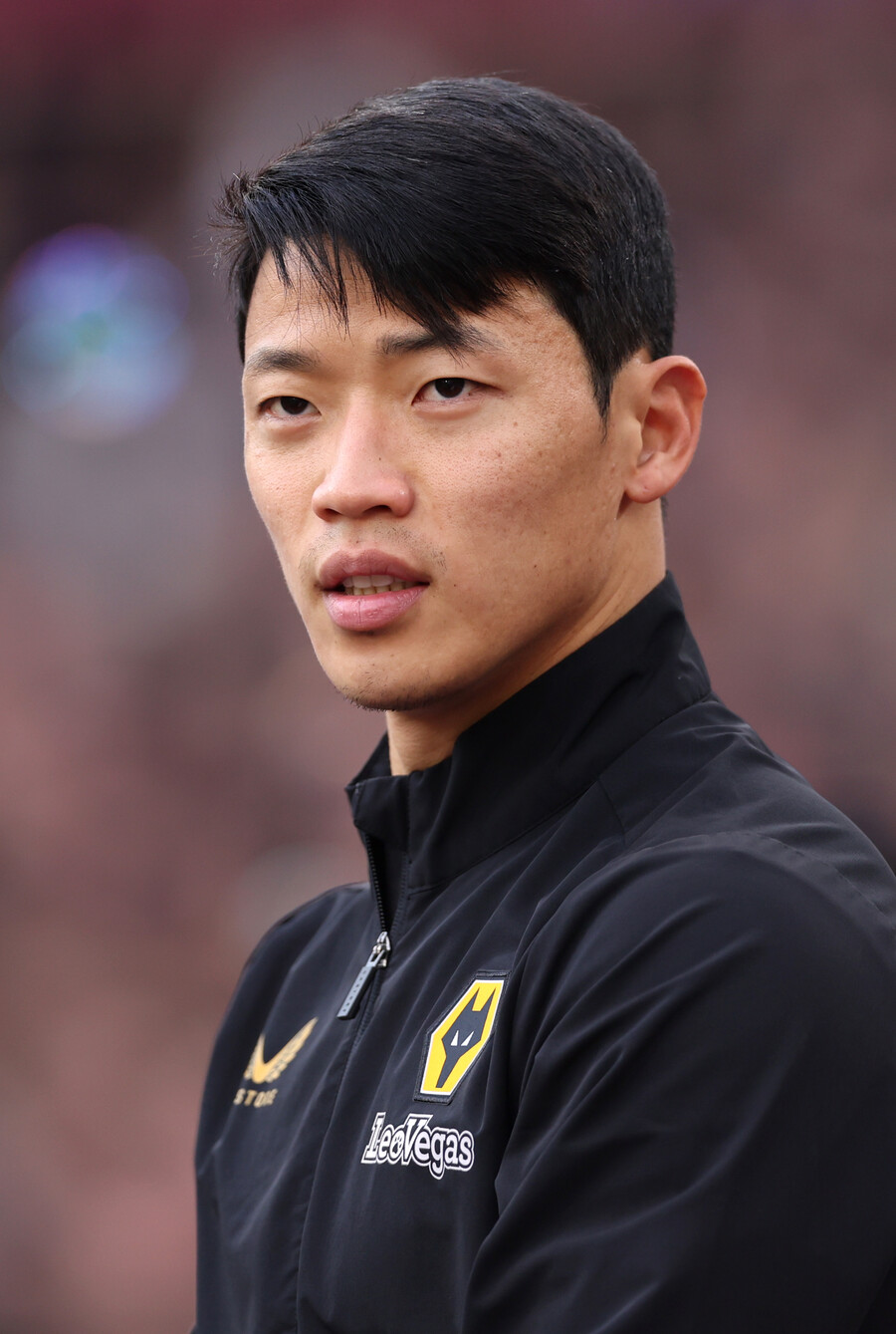 ▲ 황희찬은 후반 시작과 함께 교체로 투입됐는데 문제는 1-0으로 앞선 후반 23분 일어났다. 현지 매체에 따르면 코모 1907 한 선수가 황희찬에게 인종차별적 발언을 했고, 이에 황희찬이 항의하자 양 팀 선수들이 황희찬을 중심으로 뒤엉켰다. 이 과정에서 포덴세가 코모 1907 수비수를 향해 주먹을 휘두른 뒤 퇴장당했다. 익스프레스 앤드 스타는 