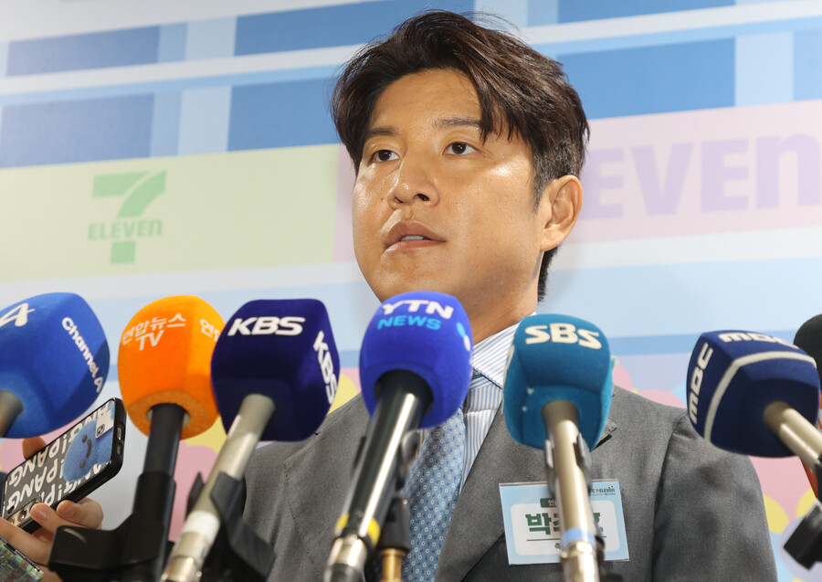 '축구협회 민낯 폭로' 박주호 또 소신발언 "공정·투명하지 않았던 감독 선임, KFA 공식 연락 없었다" 