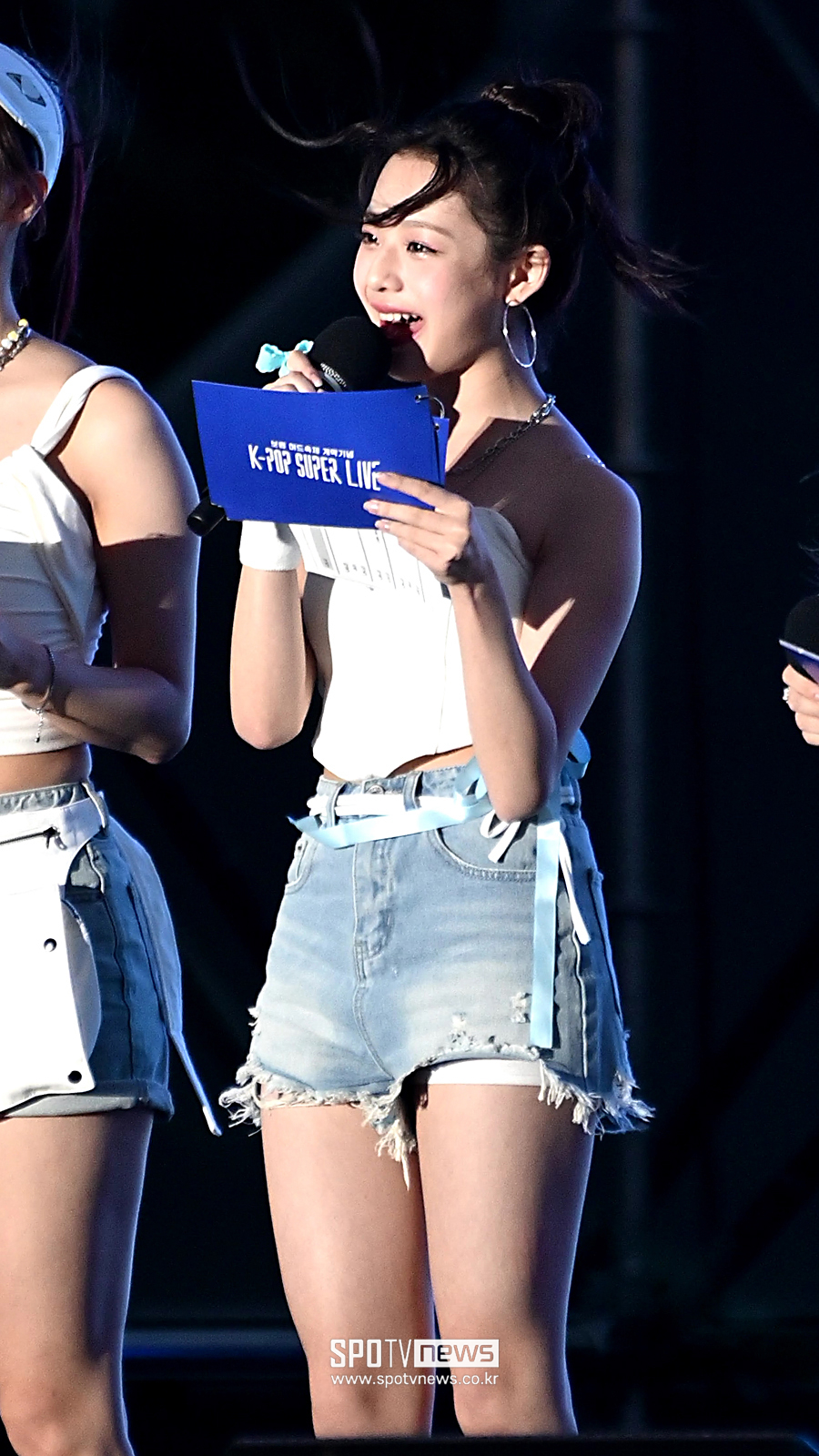 [포토]유니스 서원 'KBS 케이팝 슈퍼 라이브, MC 맡았어요'