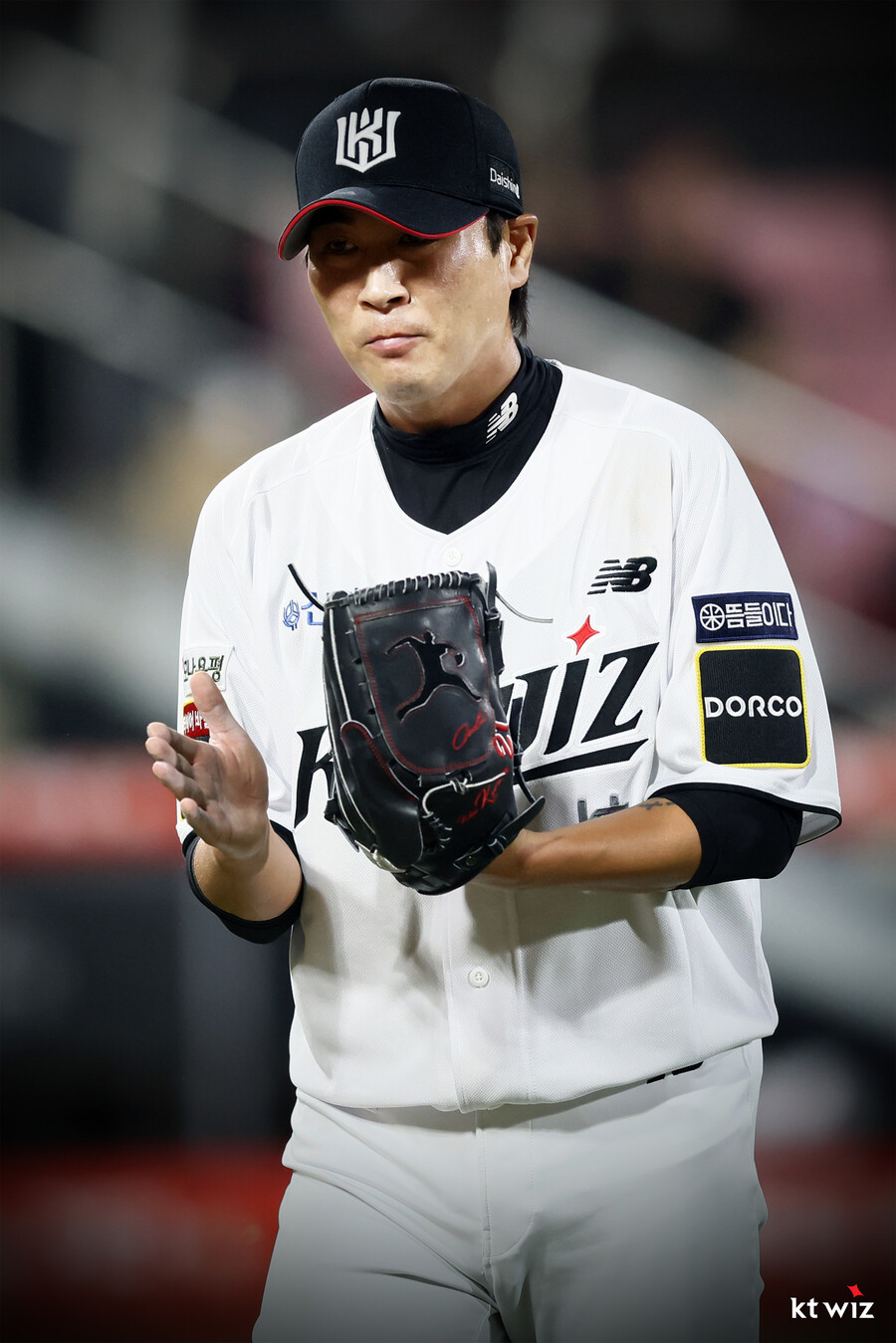 KBO 유일 80승-90SV-100홀드 투수의 극적 부활…사령탑도 "볼에 힘이 많이 생겼다" 흡족