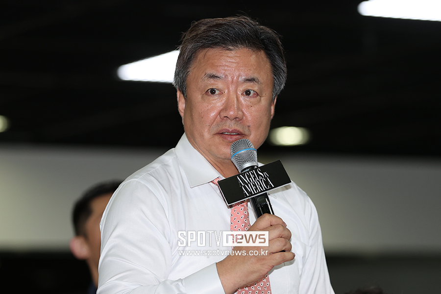[포토S] 인사말 하는 이효정