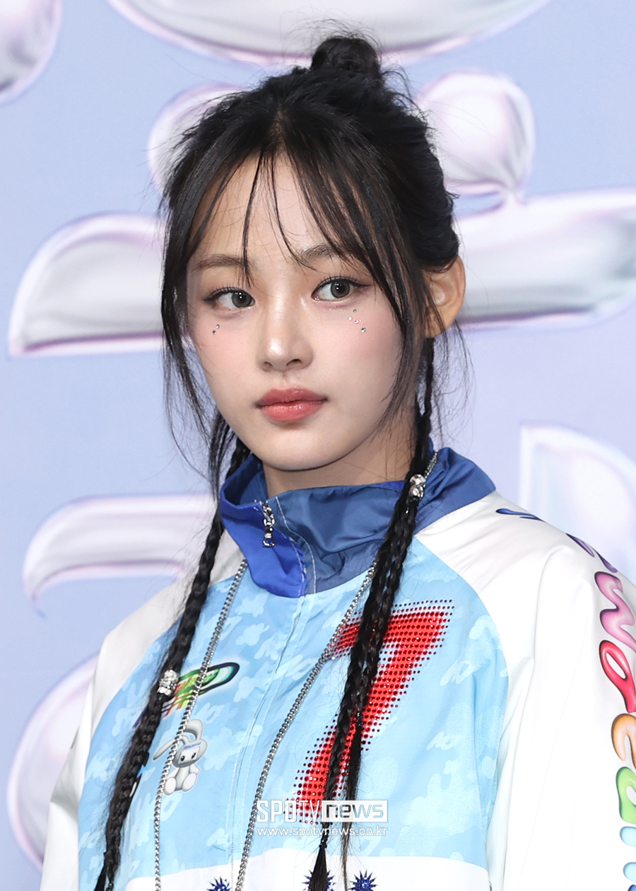 뉴진스 민지, '바퀴벌레 숙소' 방치설 속 의미심장 심경 "사랑해"