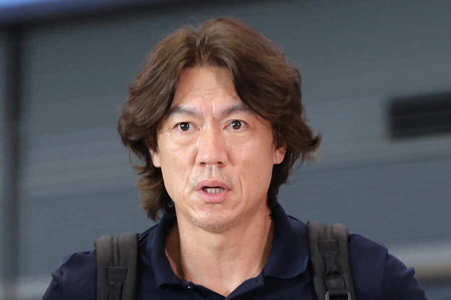 ▲ 홍명보 감독과 유럽에서 면담을 가진 손흥민과 김민재는 현재 각 소속팀으로 복귀해 프리 시즌 일정을 소화하고 있다. 그리고 두 선수는 소속팀과 함께 나란히 한국으로 들어와 친선 경기를 갖는다. 손흥민의 토트넘은 오는 31일 상암월드컵경기장에서 팀K리그와 맞붙는다. 이어서 김민재의 바이에른 뮌헨과 8월 3일 상암월드컵경기장에서 격돌한다.  ⓒ연합뉴스