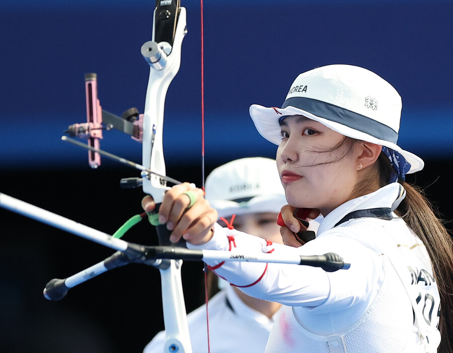 '올해 고등학교 졸업'→이젠 '금메달리스트'...환하게 웃은 '19세 궁사'남수현 "금메달 너무 묵직해요!"[올림픽 NOW]