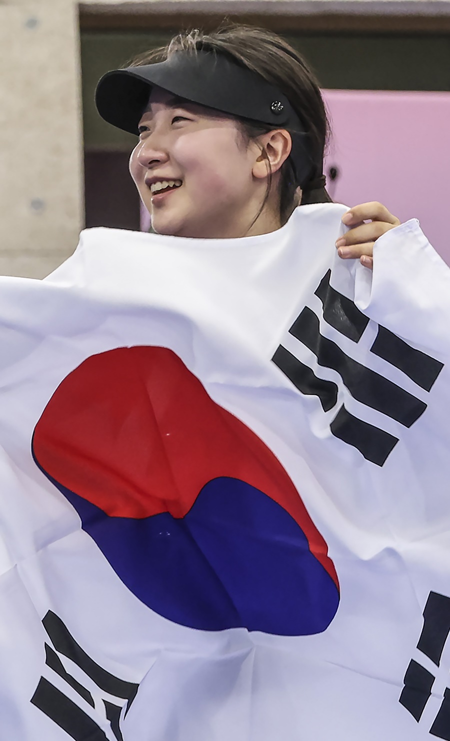 ▲ 한국 사격의 기세가 무시무시하다. 대표팀 막내 반효진까지 금메달 사냥에 성공했다. 3일 연속 사격에서 메달이 나왔다. 효자종목으로서 완벽히 부활했다. 2007년생 반효진은 하루 전 열린 본선에서 세계신기록을 세웠고, 결선에서도 줄곧 선두권을 유지했다 ⓒ 연합뉴스