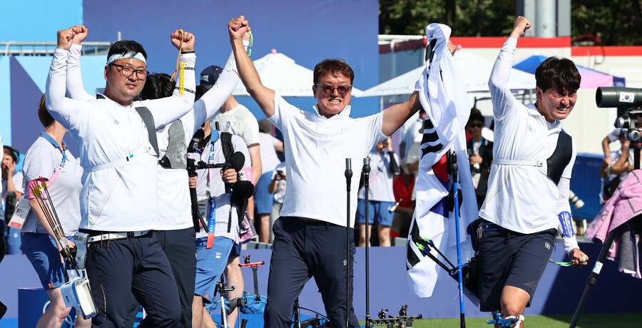 ▲ 세계선수권에서 9개, 올림픽에서 3개, 아시안게임에서 3개의 금메달을 따낸 김우진은 자타공인 세계 최고 궁사다. 다만 올림픽 개인전에서 금메달을 따내지 못했다. 이번에는 개인전과 혼성전을 통해 3관왕에 도전한다. ⓒ연합뉴스