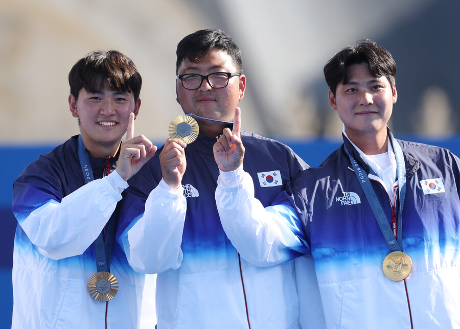 ▲ 세계선수권에서 9개, 올림픽에서 3개, 아시안게임에서 3개의 금메달을 따낸 김우진은 자타공인 세계 최고 궁사다. 다만 올림픽 개인전에서 금메달을 따내지 못했다. 이번에는 개인전과 혼성전을 통해 3관왕에 도전한다. ⓒ연합뉴스