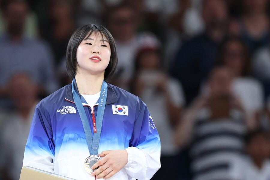 ▲ 허미미(경북체육회)는 30일(한국시간) 프랑스 파리의 샹드마르스 경기장에서 열린 2024 파리올림픽 유도 여자 57kg급 결승전에서 세계랭킹 1위 크리스타 데구치(캐나다)와 연장 혈투 끝에 반칙패를 당했다.   ⓒ연합뉴스