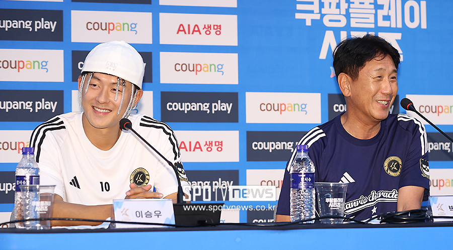 ▲ 이승우 박태하 감독 ⓒ곽혜미 기자