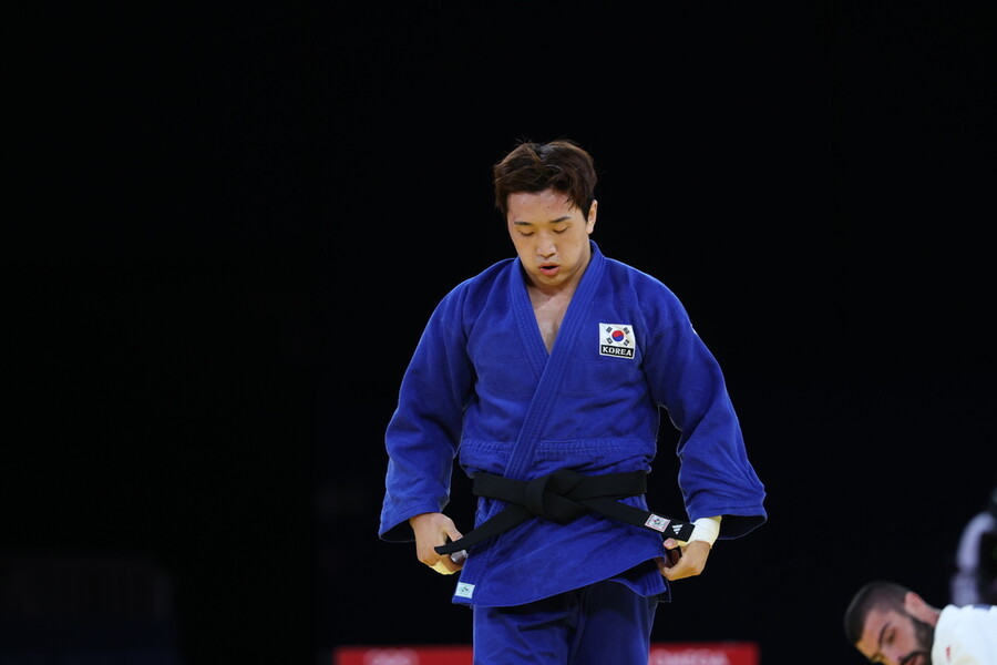 ▲ 이준환은 31일(한국시간) 프랑스 파리 샹드마르스 경기장에서 열린 2024 파리 올림픽 유도 남자 81kg급 동메달 결정전에서 벨기에의 마티아스 카세에게 절반승을 거두면서 동메달을 획득했다.  기쁜 생각도 안 들었다는 이준환은 항상 금메달을 목표로 살아왔다. 다시 4년을 준비해야 한다. 아직은 상대보다 실력이 부족한 것 같다. 다시 열심히 하겠다라고 벌써 각오를 다졌다.  ⓒ연합뉴스