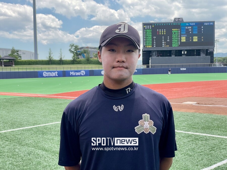 [정우주 인터뷰] “큰 오퍼 받았지만…” 156km 최대어, 왜 ML도전 아닌 韓 잔류 택했나