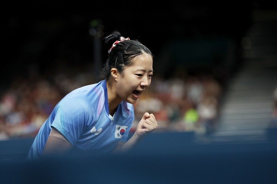 '통쾌한 한일전 승리' 신유빈, 히라노 4-3 격파 → 준결승 진출…1위 천멍과 대격돌 [올림픽 NOW]