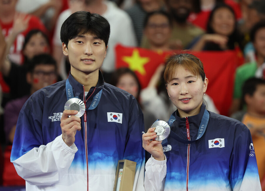 '은메달' 하늘에 계신 어머니께...배드민턴 정나은 "금메달 아니어도 자랑스러워 해주실 것" [올림픽 NOW]