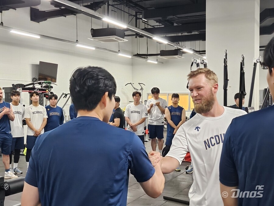 ▲ NC는 지난달 28일 대니얼 카스타노를 방출하고 새 외국인 투수를 영입할 계획이라고 밝혔다. 31일에는 에릭 요키시 영입을 확정했다. ⓒ NC 다이노스