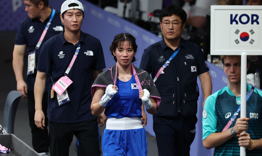 ▲ 임애지는 4일(한국시간) 프랑스 파리의 노스 파리 아레나에서 열린 2024 파리 올림픽 복싱 여자 54㎏급 준결승전에서 하티세 아크바시(튀르키예)에게 2-3(28-29 27-30 29-28 27-30 29-28)으로 판정패했다. 올림픽 복싱은 동메달 결정전을 치르지 않는다. 준결승에서 패배한 선수 모두에게 동메달을 수여한다. 임애지의 동메달은 2012 런던 대회 한순철(남자 60㎏급 은메달) 이후 한국 복싱에는 12년 만의 올림픽 메달이다. ⓒ연합뉴스