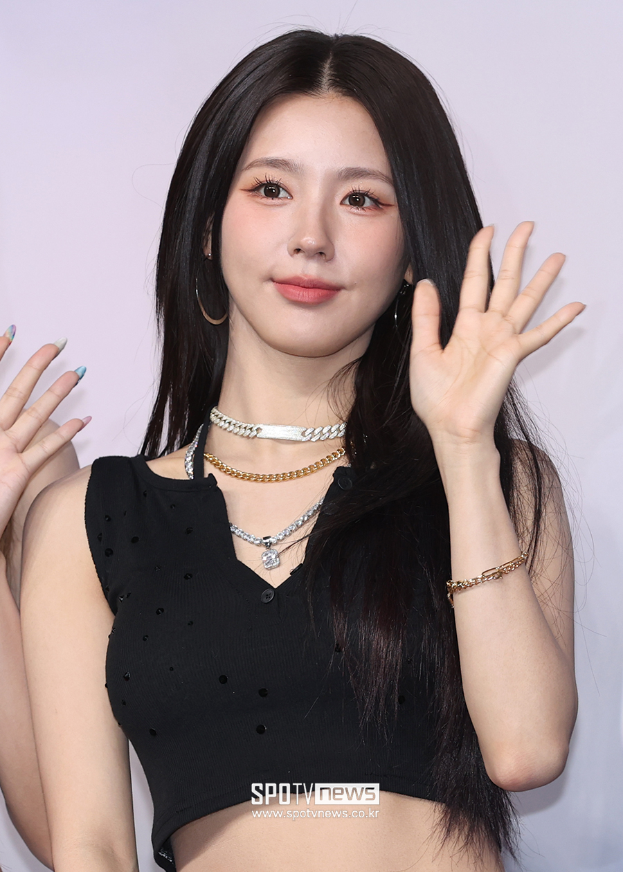 '빅토리' 감독 "아이들 미연 특별출연, 혜리 친분으로…교복 잘 어울리는 신입생 느낌"