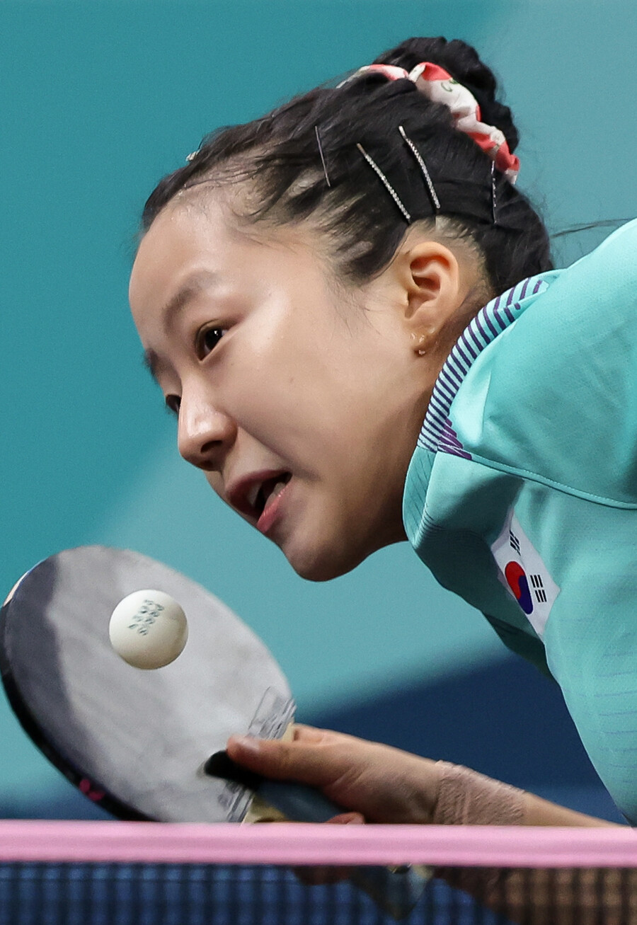 ▲ 세계 랭킹 8위의 신유빈과 14위 전지희(이상 대한항공), 42위 이은혜(미래에셋증권)로 구성된 세계 랭킹 3위 한국 대표팀은 6일(한국시간) 프랑스 파리 사우스 파리 아레나4에서 열린 2024 파리 올림픽 탁구 여자 복식 16강전에서 10위 브라질(20위 브루나 다카하시,90위 줄리아 다카하시,181위 브루나 알레샨드르) 조를 3-0으로 꺾고 8강에 올랐다.  ⓒ연합뉴스