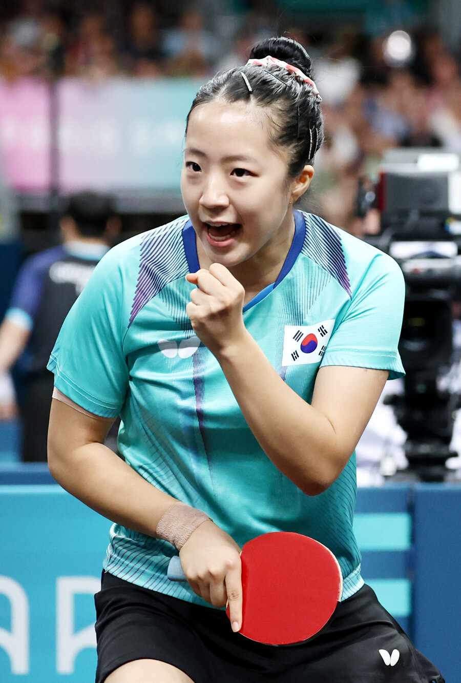 중국 나와! 신유빈-전지희-이은혜, 더 강해졌다…女 단체 스웨덴 3-0 꺾고 4강 진출 [올림픽 NOW]