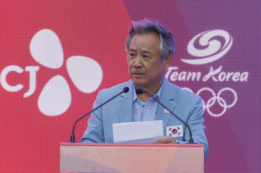 ▲  이기흥 대한체육회장은“현재 벌어진 상황에 대해 감사라기보다는 확인 조사가 필요해 보인다”면서 신중한 태도를 드러낸 뒤 “대한배드민턴협회와 안세영에게 뭐가 문제가 있었는지 확인할 참이다. 서운한 부분이 무엇인지 본인의 이야기를 우선 들어봐야 한다”이라고 밝혔다. ⓒ연합뉴스