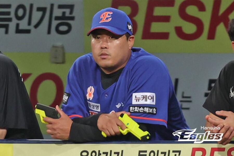 “류현진, 잘 던져야 한다는 부담감 있다…마음의 짐 덜길”