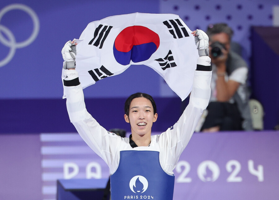 ▲ 태권도가 여자 57㎏급 결승전에 나선 김유진, 이란의 나히드 키야니찬데를 2-0으로 꺾고 금메달을 목에 걸었다. ⓒ연합뉴스