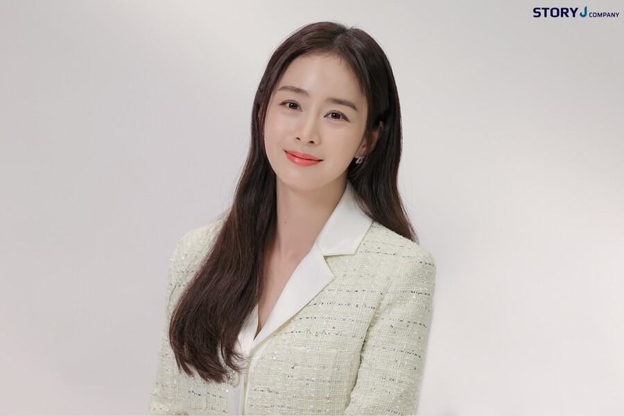 김태희, 현 소속사 스토리제이와 재계약 "6년 인연 이어간다"[공식]