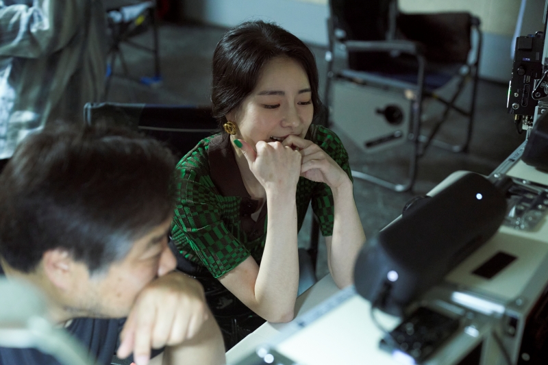 ▲ 리볼버 비하인드 스틸. 제공| 플러스엠 엔터테인먼트