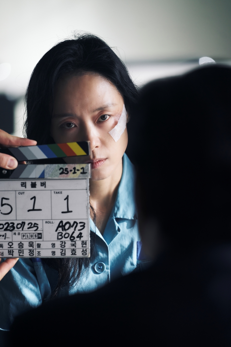 ▲ 리볼버 비하인드 스틸. 제공| 플러스엠 엔터테인먼트