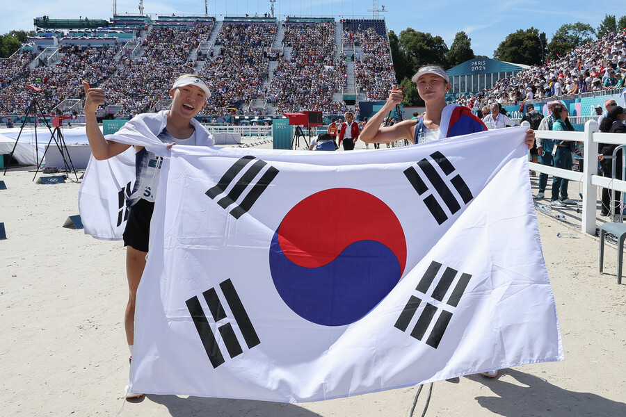 14번째 金 안 나왔지만...한국, 폐막일 은1 동1 추가 → 총 32개 메달 16년 만에 최고 성적 [올림픽 NOW]