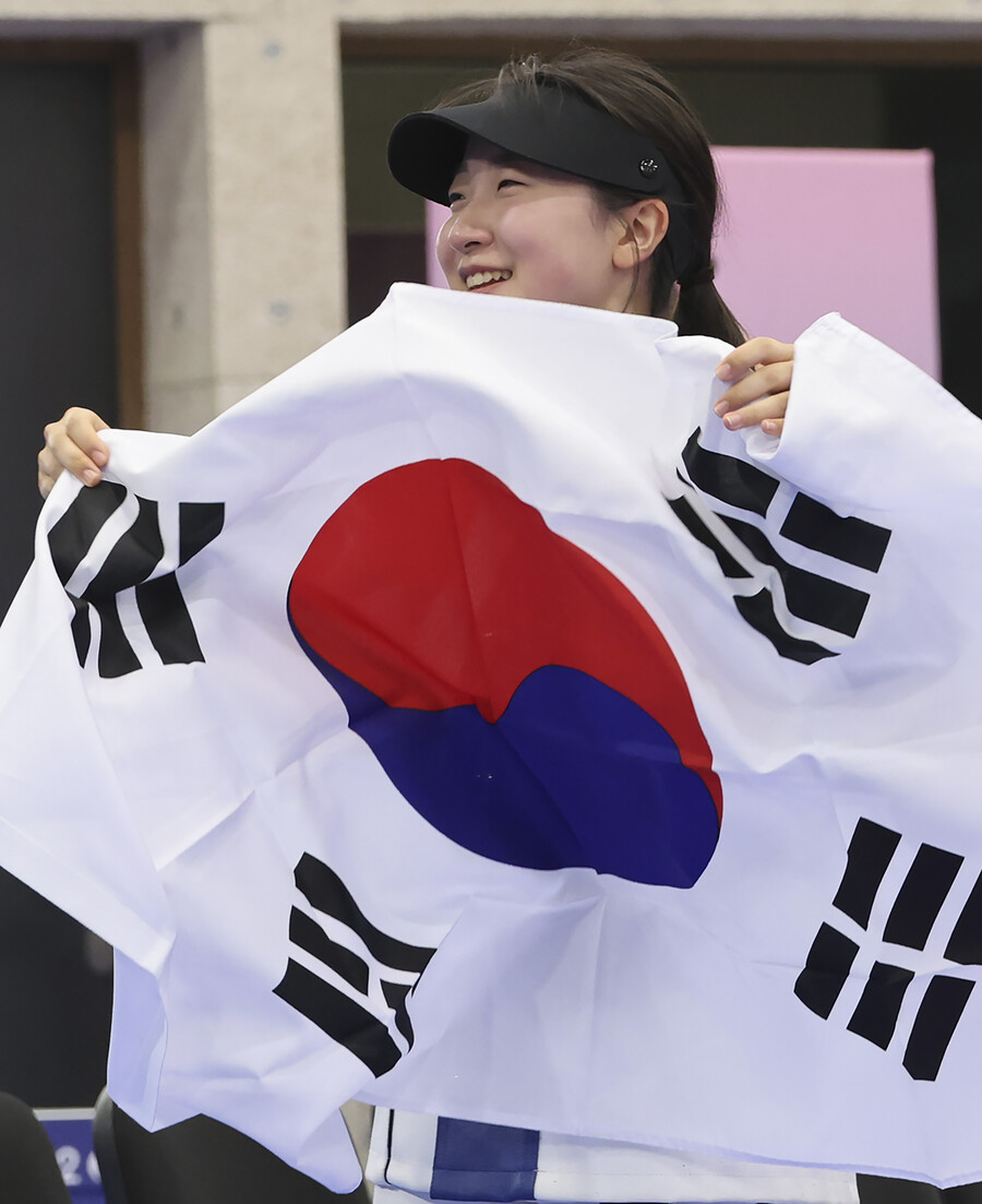 ▲ 마지막 날 은메달 1개와 동메달 1개를 추가한 한국은 총 32개의 메달(금 13, 은 9, 동 10)로 파리 올림픽을 마쳤다. 금메달은 2008 베이징, 2012 런던 때와 같아 최고 기록 타이다. 총 메달 수에 있어서도 1988 서울(33개)에 버금가는 기록이다.  ⓒ연합뉴스