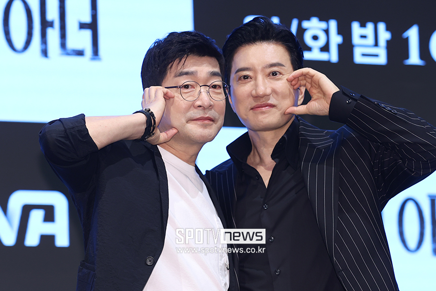 [포토S] 손현주-김명민, '함께 볼하트~'