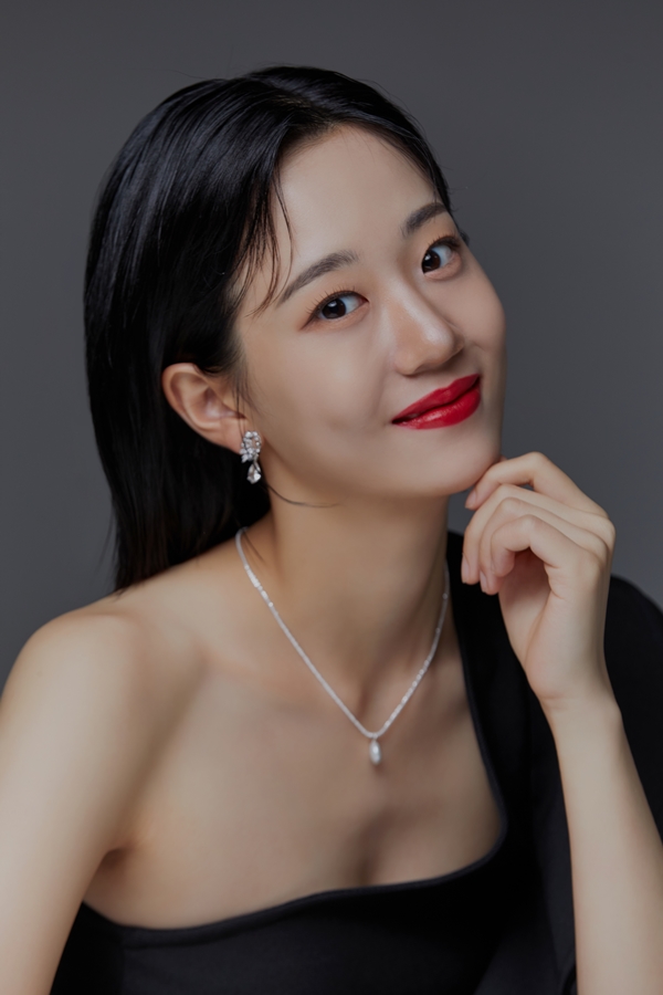 ▲ 하유하 새 프로필 사진이 공개됐다. 제공|넘버원이앤엠