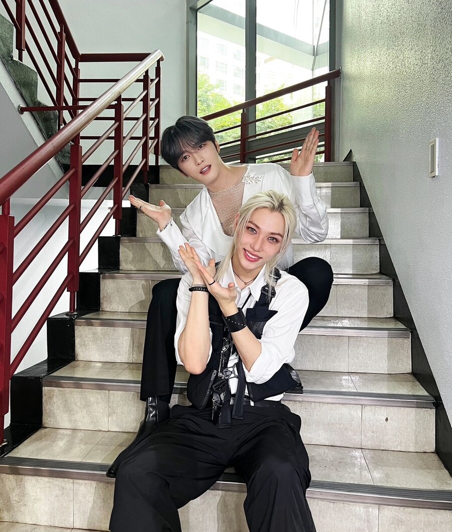 ▲ 김재중(위), 필릭스. 출처| 김재중 SNS