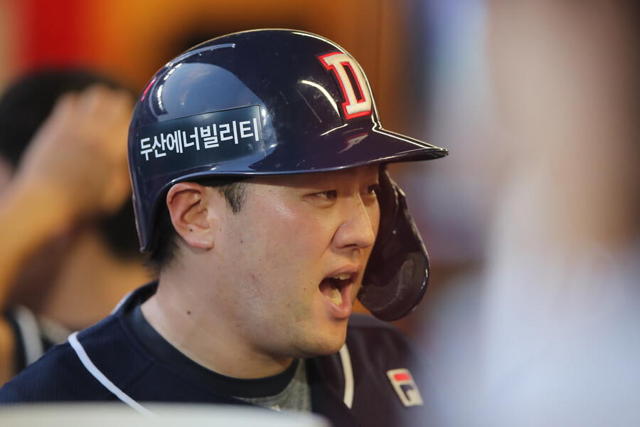 ▲ 두산 우타 거포 양석환이 16일 KT와의 경기에서 3회초 좌월 솔로홈런을 가동하면서 시즌 27호 홈런을 기록했다. 두산이 3-0으로 달아나는 솔로포였다. ⓒ두산 베어스