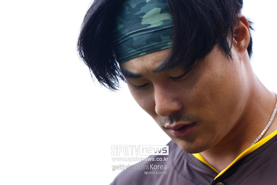 '분노에 헬멧 던졌다' 김하성 고통 얼마나 심했으면…FA 대박 앞두고 병원검진 결과에 주목